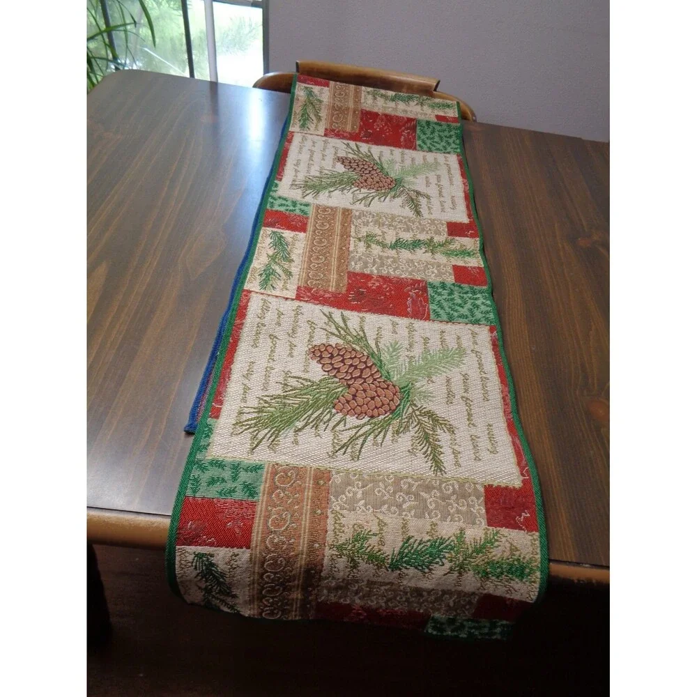 Vintage Christmas Table Runner Pinecones Red Green Patchwork Look Weave 12x72